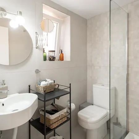 Spotaki 8 Apartman *